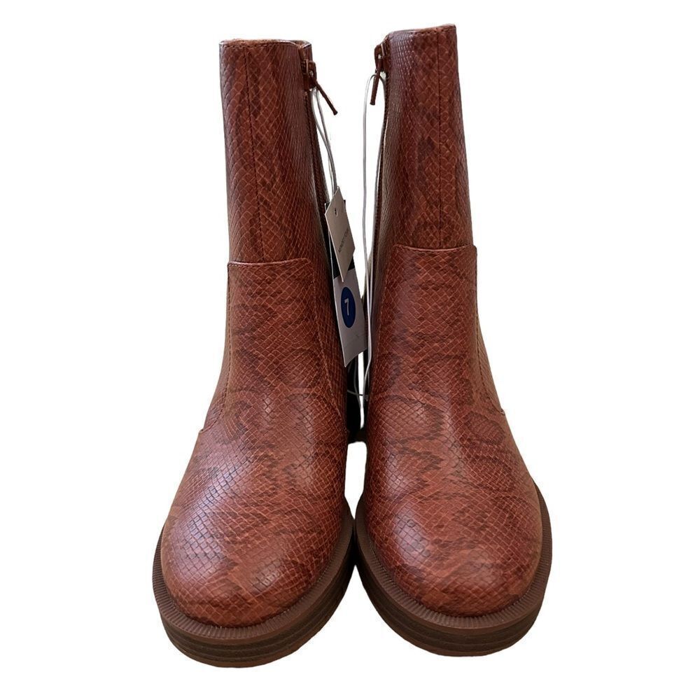 Universal Thread ~ Women’s Jenna Faux leather reptile side zipped boots ~ size 7